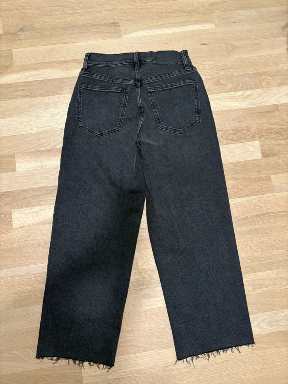Madewell Perfect Vintage Washed Black High-Rise Cropped Wide-Leg Jean - Picture 8 of 9